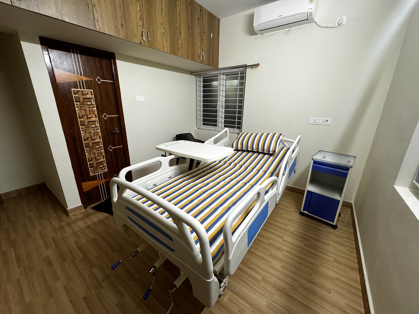 Patient room wider view